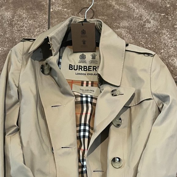 Burberry Trench Coat NWT - Picture 1 of 7